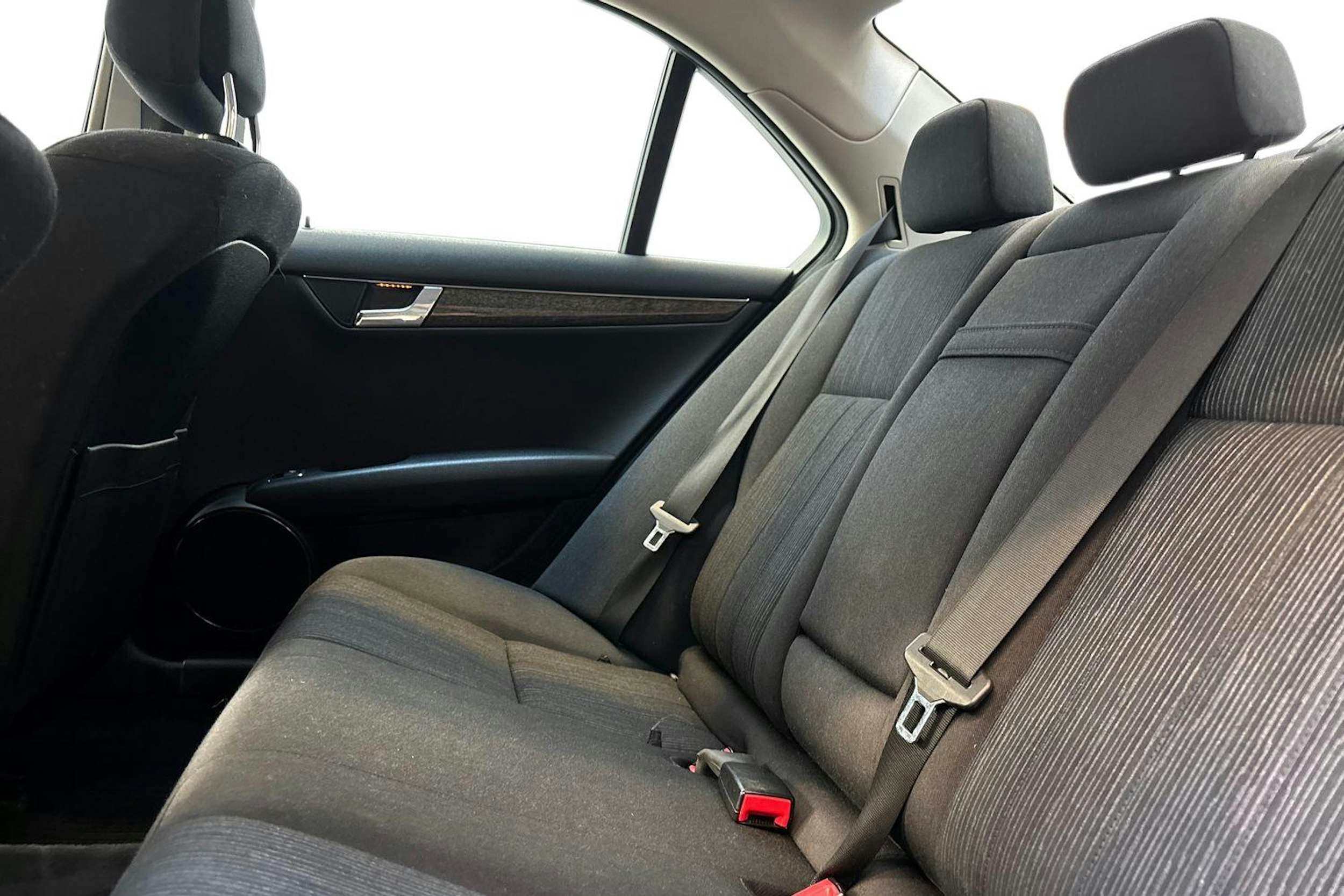 ruskea (beige) Mercedes-Benz C 2011 kuva 10.