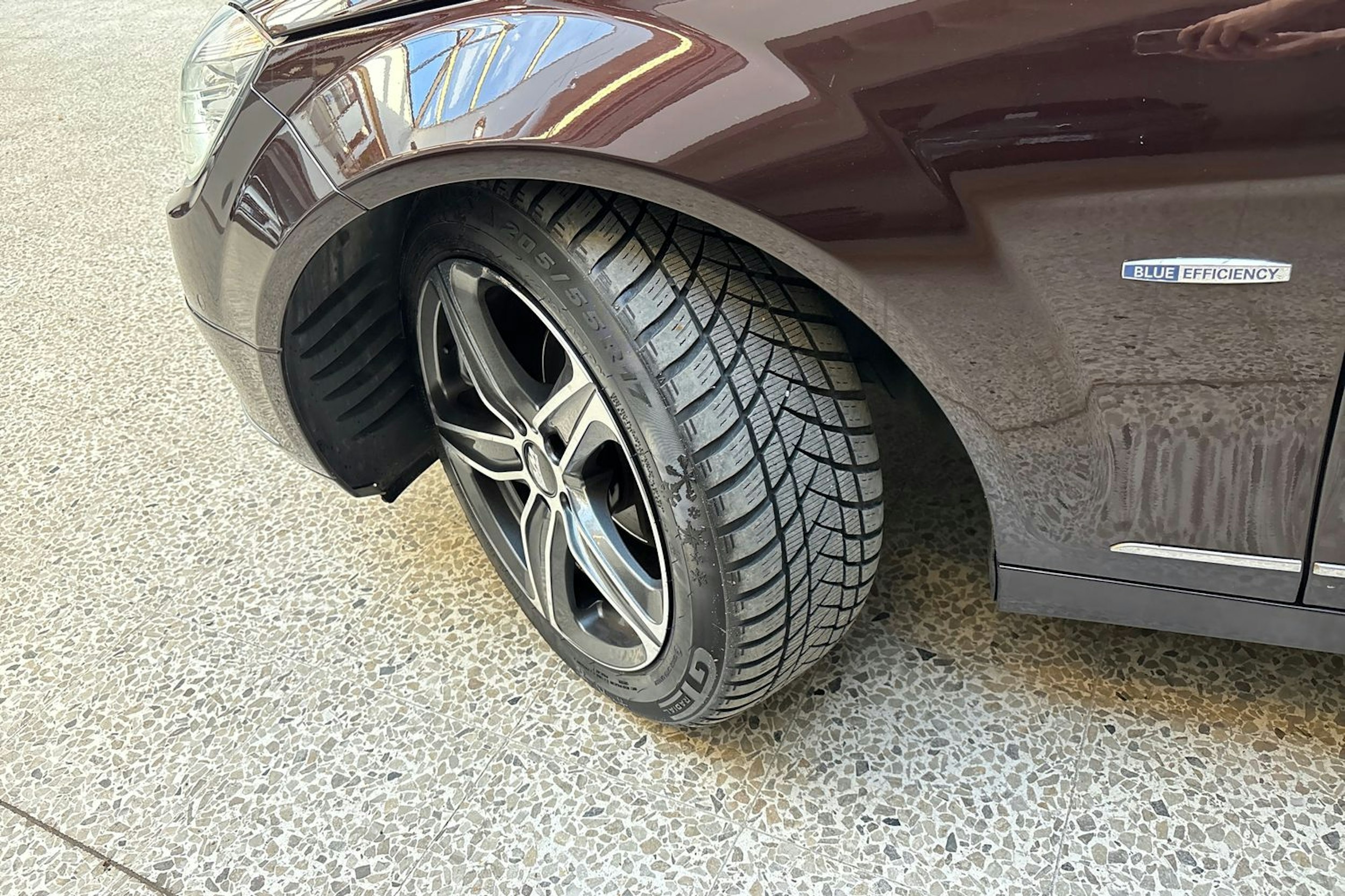 ruskea (beige) Mercedes-Benz C 2011 kuva 13.