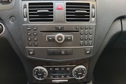 ruskea (beige) Mercedes-Benz C 2011 kuva 17.