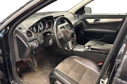 musta Mercedes-Benz C 2011 kuva 3.