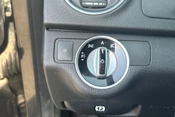 Musta Mercedes-Benz C 2011 kuva 5.