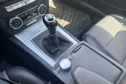 Musta Mercedes-Benz C 2011 kuva 8.