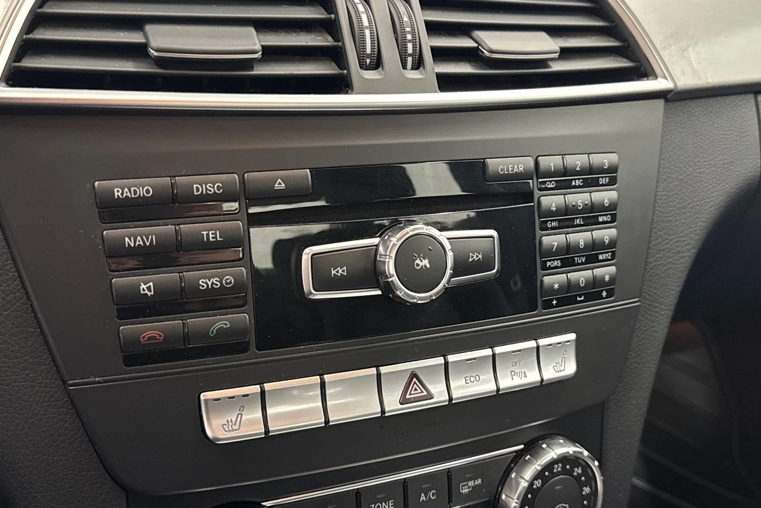 Musta Mercedes-Benz C 2011 kuva 17.