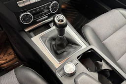 Musta Mercedes-Benz C 2011 kuva 19.