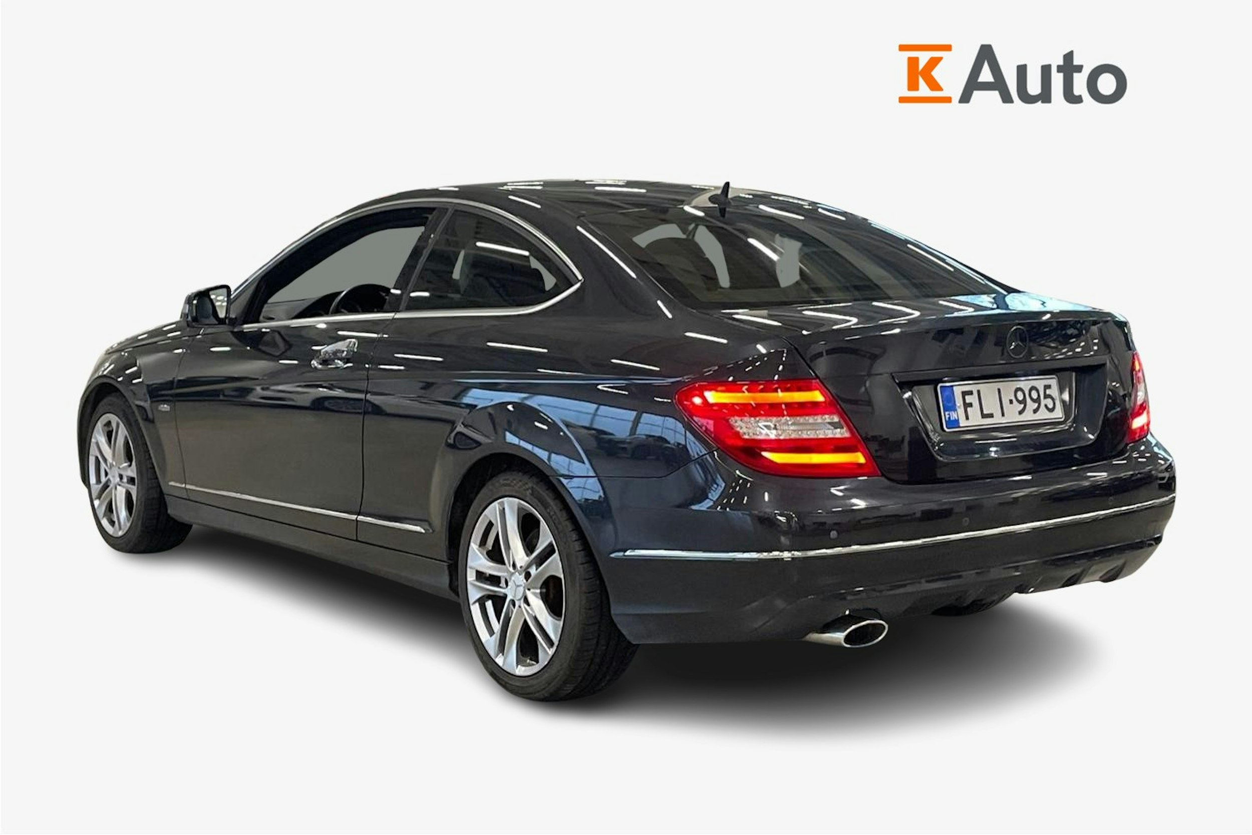 musta Mercedes-Benz C 2011 kuva 2.