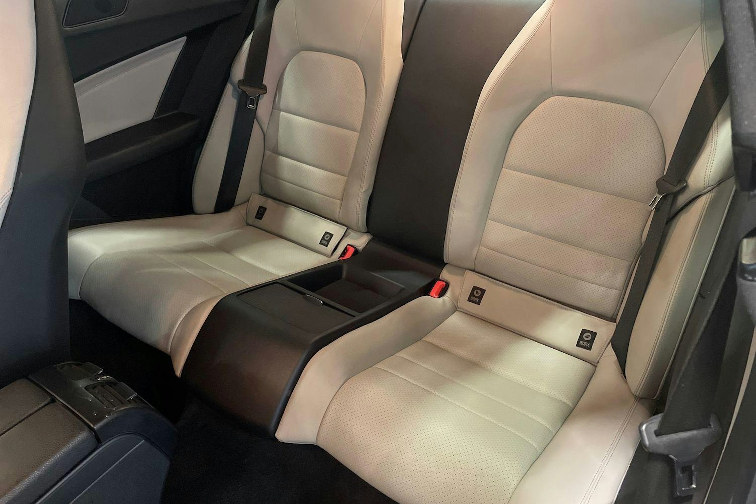 musta Mercedes-Benz C 2011 kuva 10.