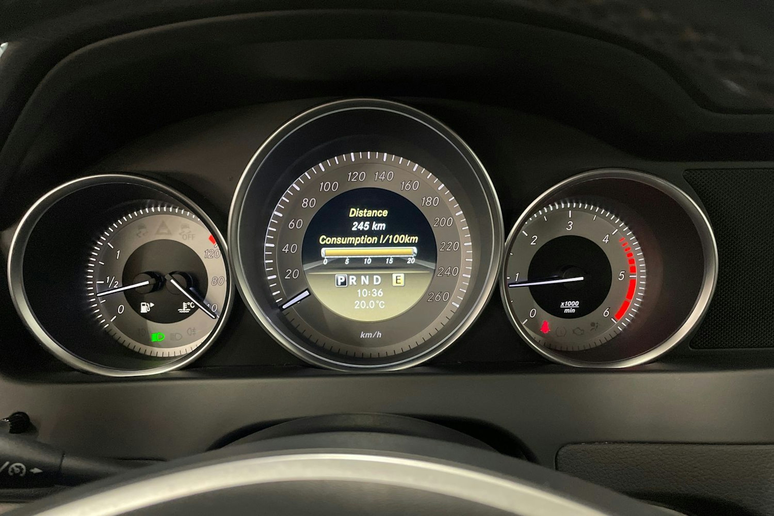 musta Mercedes-Benz C 2011 kuva 18.