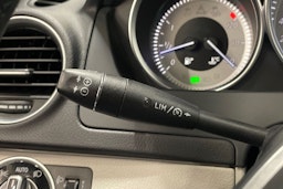 musta Mercedes-Benz C 2011 kuva 22.