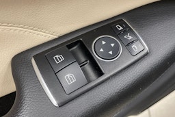 Sininen Mercedes-Benz C 2011 kuva 15.