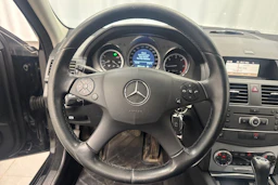 musta Mercedes-Benz C 2011 kuva 11.