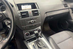 musta Mercedes-Benz C 2011 kuva 12.