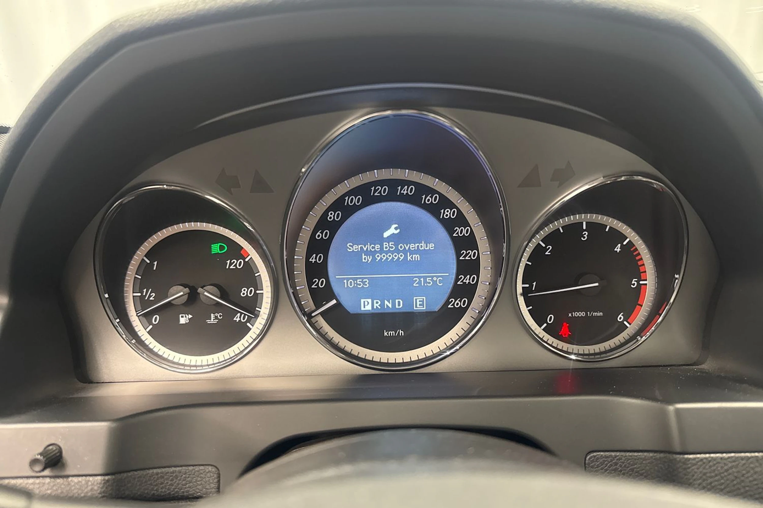 musta Mercedes-Benz C 2011 kuva 22.