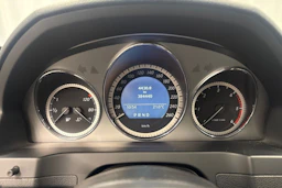 musta Mercedes-Benz C 2011 kuva 26.