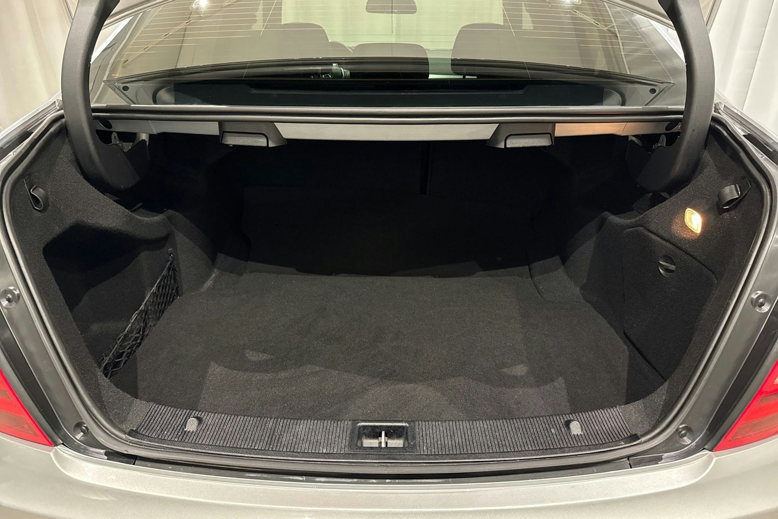 harmaa Mercedes-Benz C 2011 kuva 16.