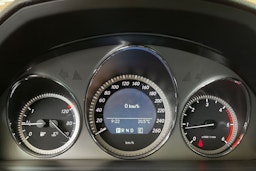 Ruskea (beige) Mercedes-Benz C 2011 kuva 16.