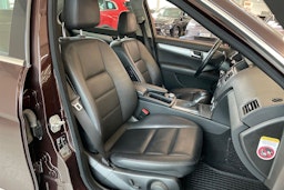 Ruskea (beige) Mercedes-Benz C 2011 kuva 24.