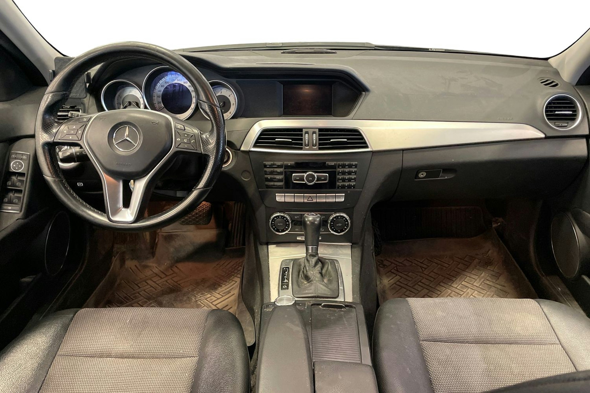 Musta Mercedes-Benz C 2011 kuva 9.