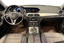 Musta Mercedes-Benz C 2011 kuva 9.