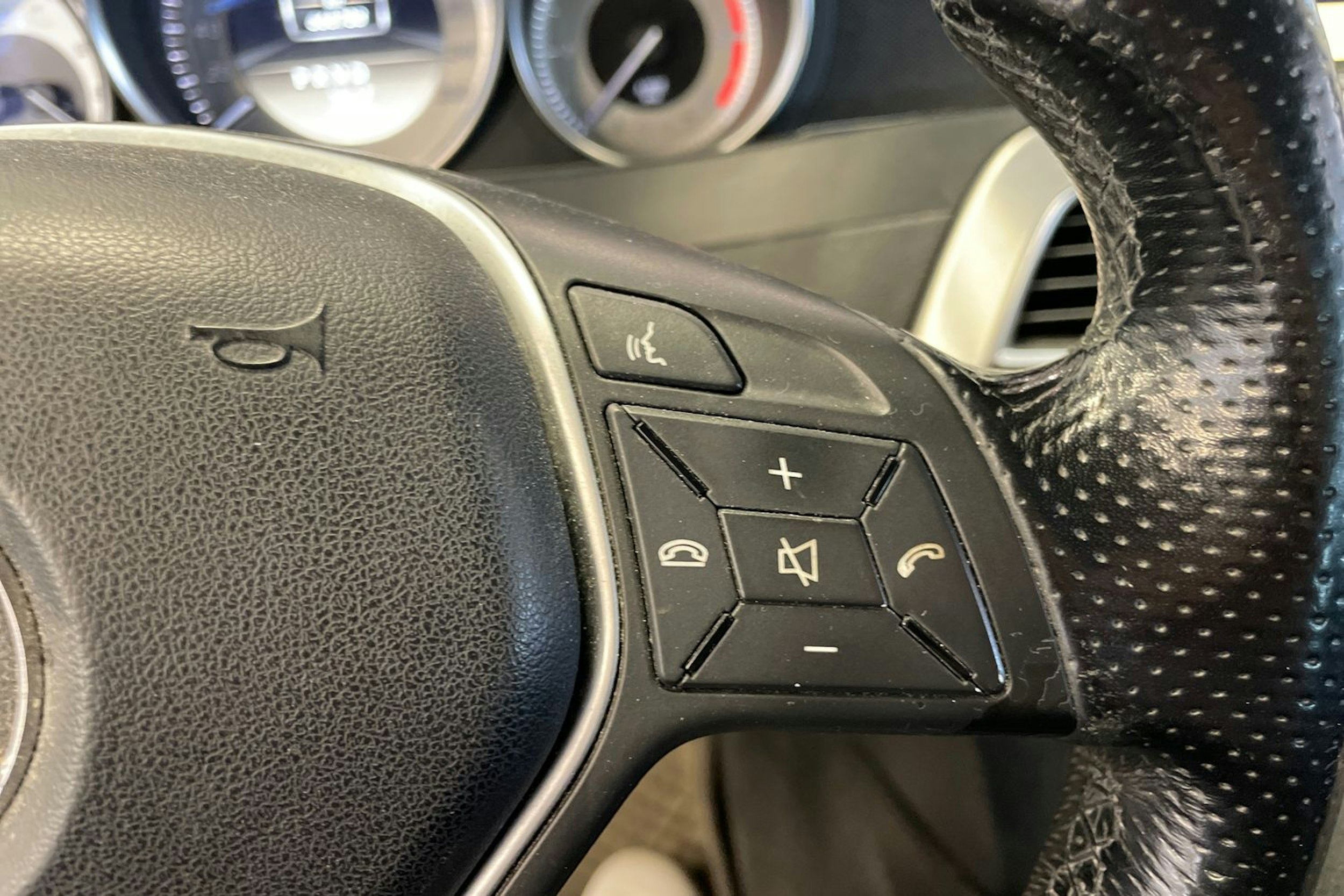 Musta Mercedes-Benz C 2011 kuva 15.
