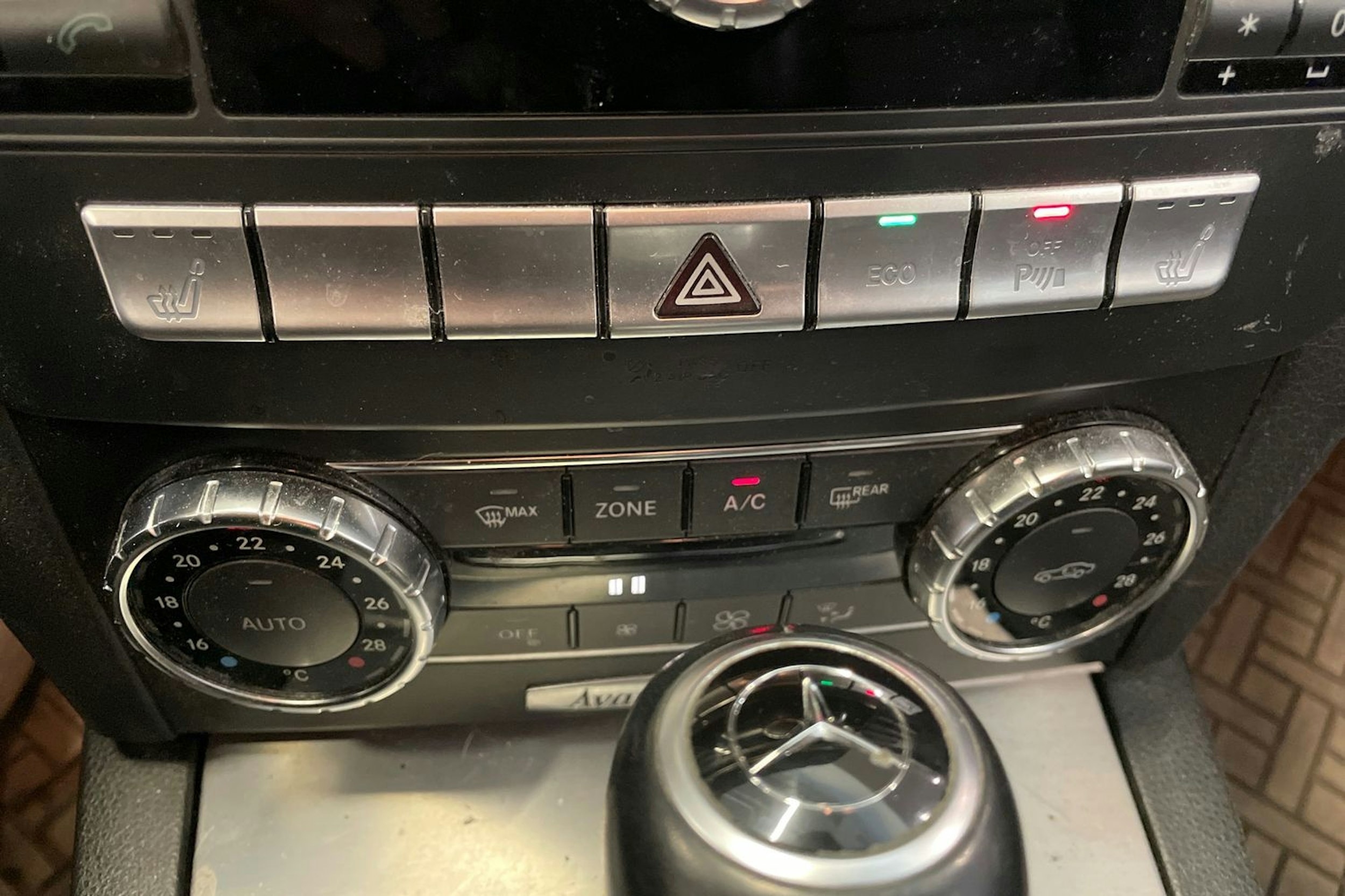 Musta Mercedes-Benz C 2011 kuva 18.