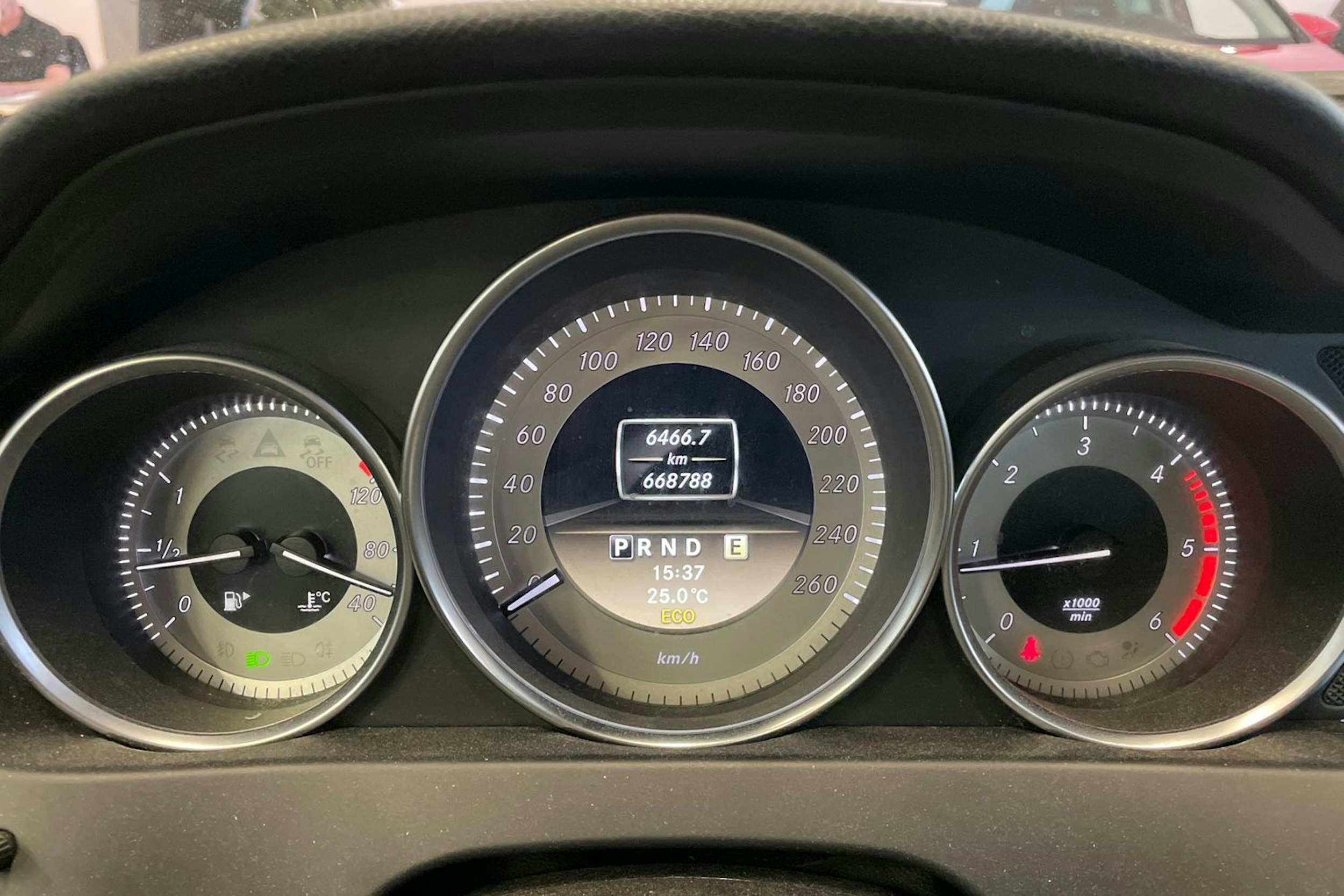 Musta Mercedes-Benz C 2011 kuva 21.