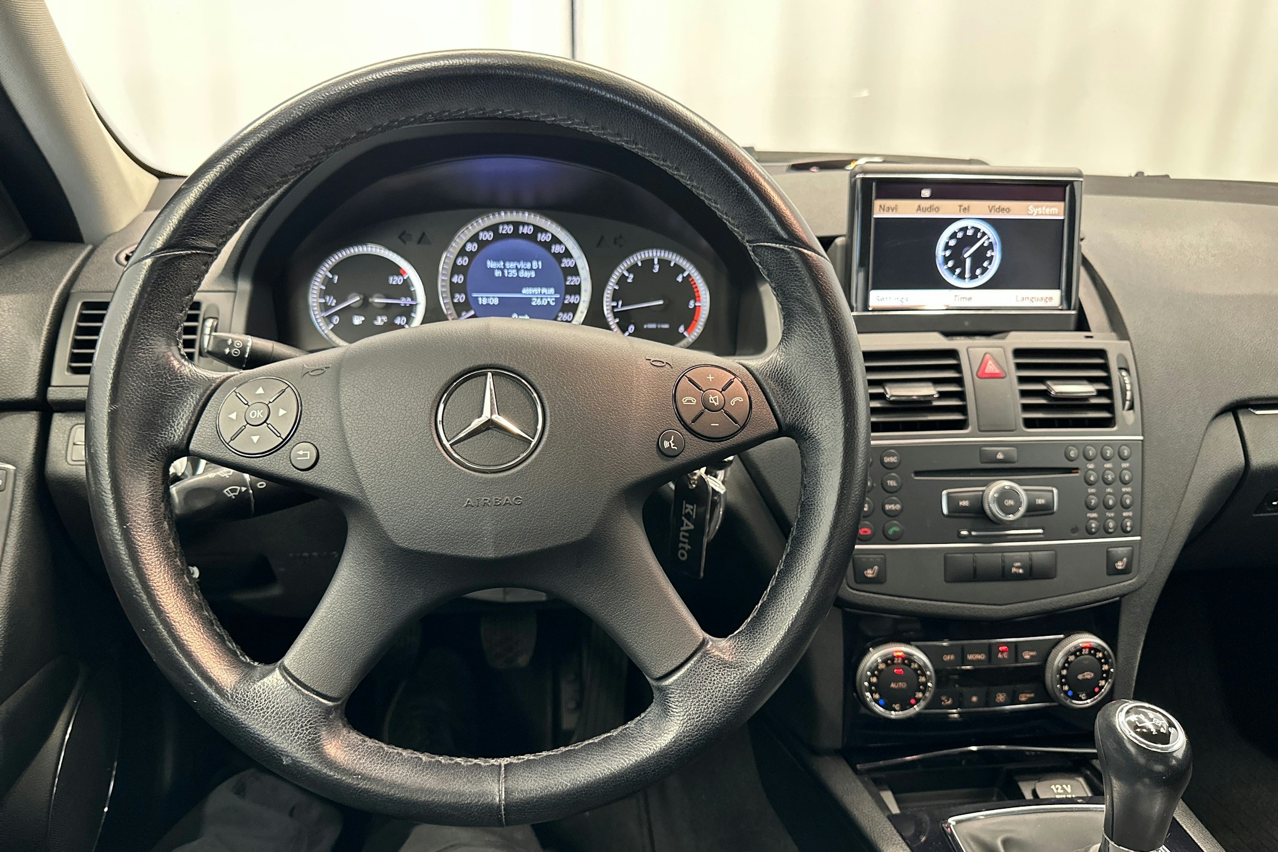 hopea Mercedes-Benz C 2011 kuva 15.
