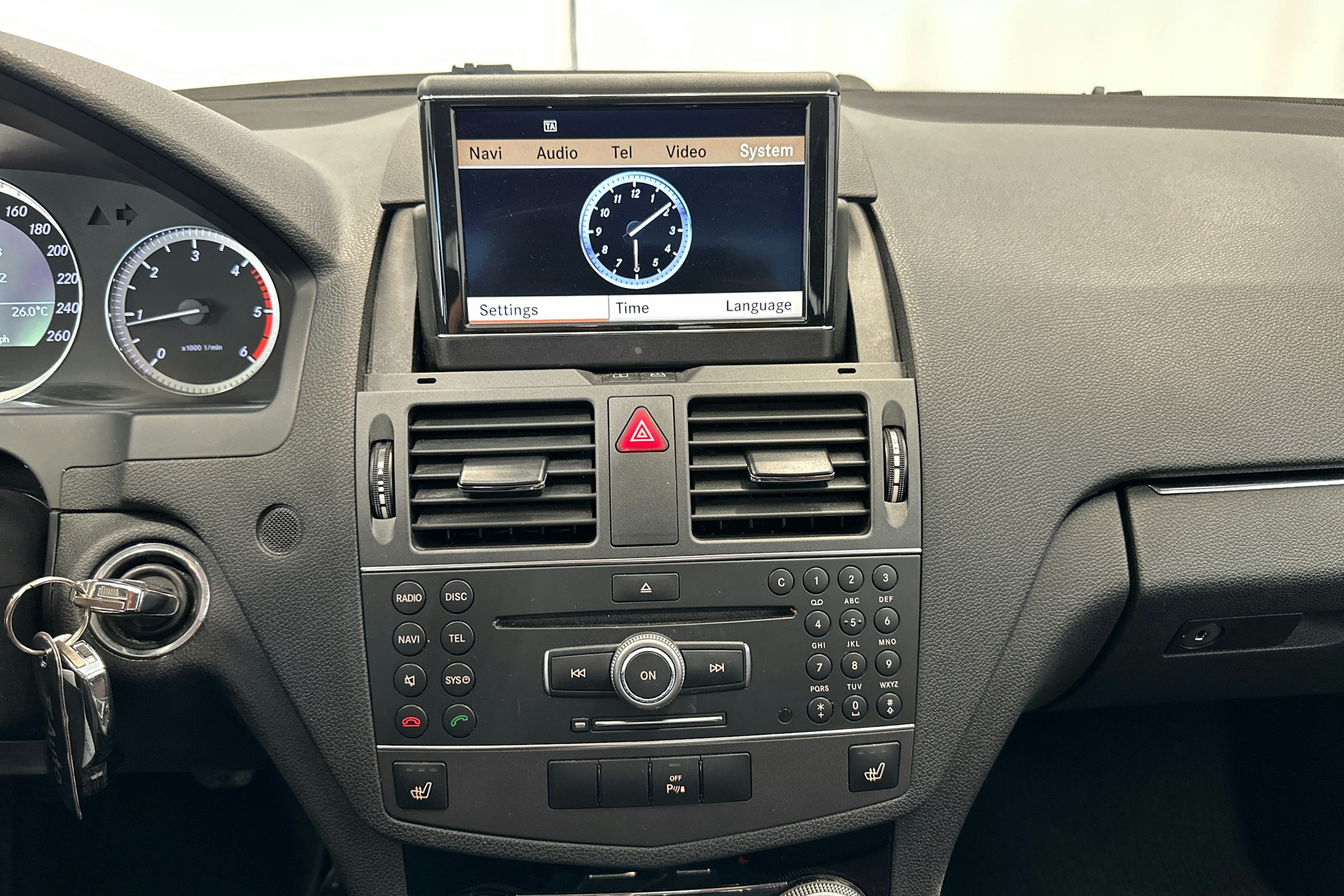 hopea Mercedes-Benz C 2011 kuva 17.