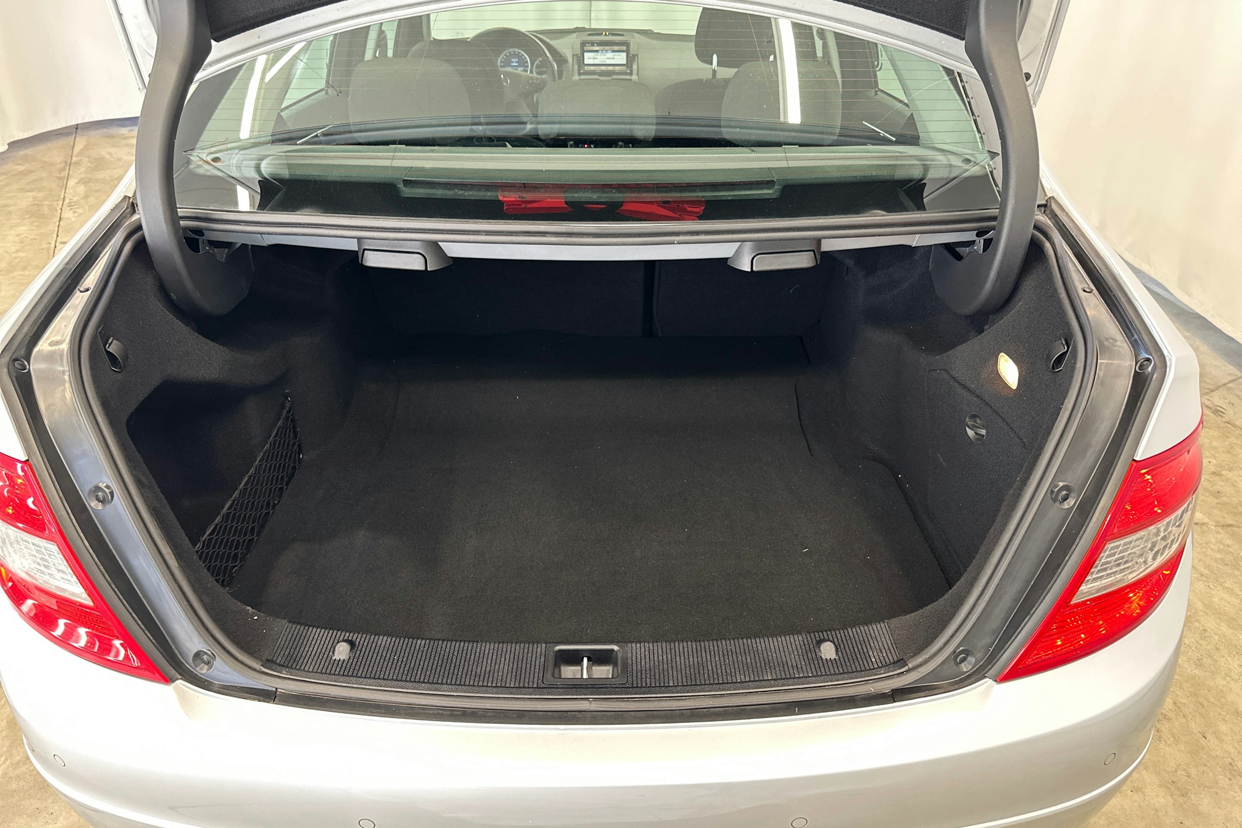 hopea Mercedes-Benz C 2011 kuva 21.