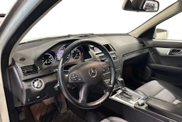 valkoinen Mercedes-Benz C 2011 kuva 3.