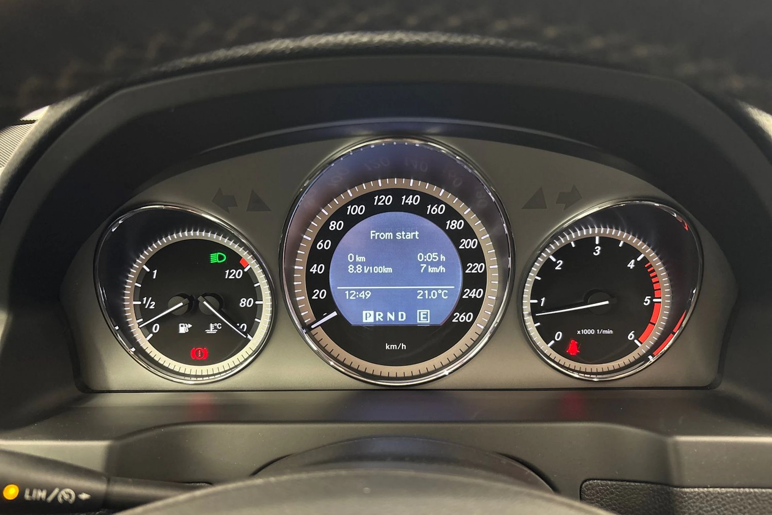 valkoinen Mercedes-Benz C 2011 kuva 11.