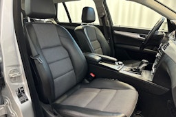 harmaa Mercedes-Benz C 2011 kuva 16.