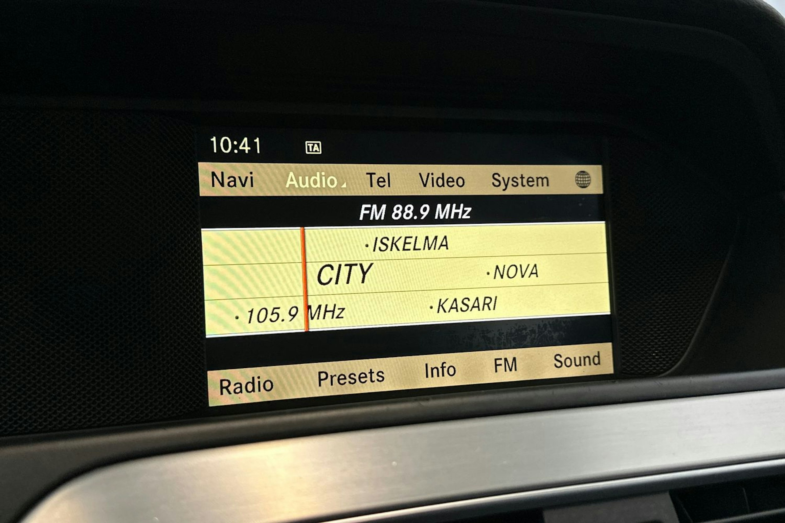 harmaa Mercedes-Benz C 2011 kuva 21.