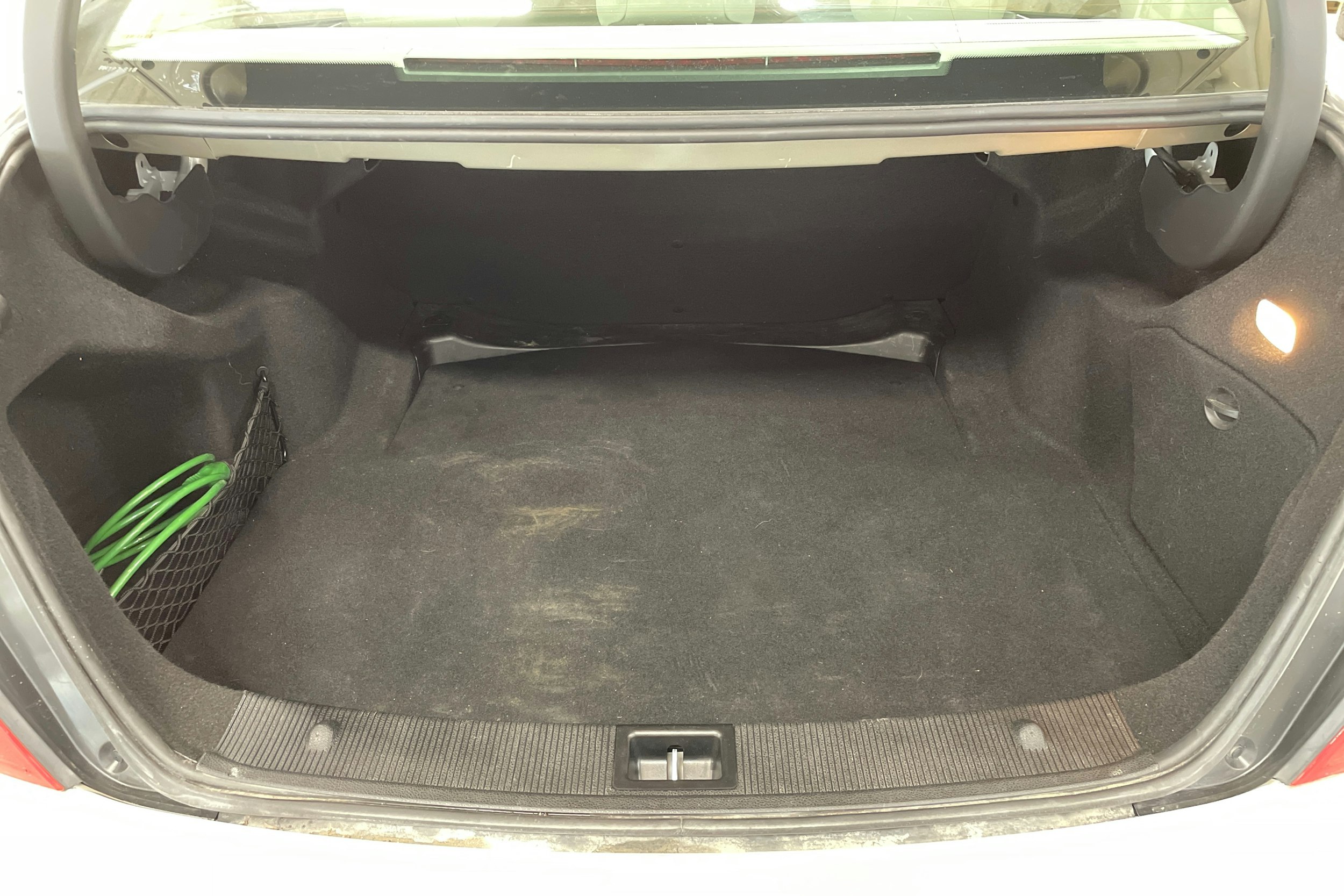ruskea (beige) Mercedes-Benz C 2011 kuva 10.
