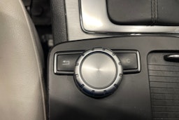 ruskea (beige) Mercedes-Benz C 2011 kuva 15.