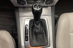 ruskea (beige) Mercedes-Benz C 2011 kuva 16.