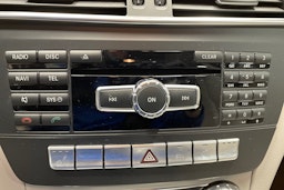 ruskea (beige) Mercedes-Benz C 2011 kuva 17.