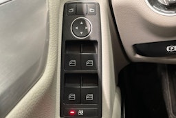 ruskea (beige) Mercedes-Benz C 2011 kuva 23.
