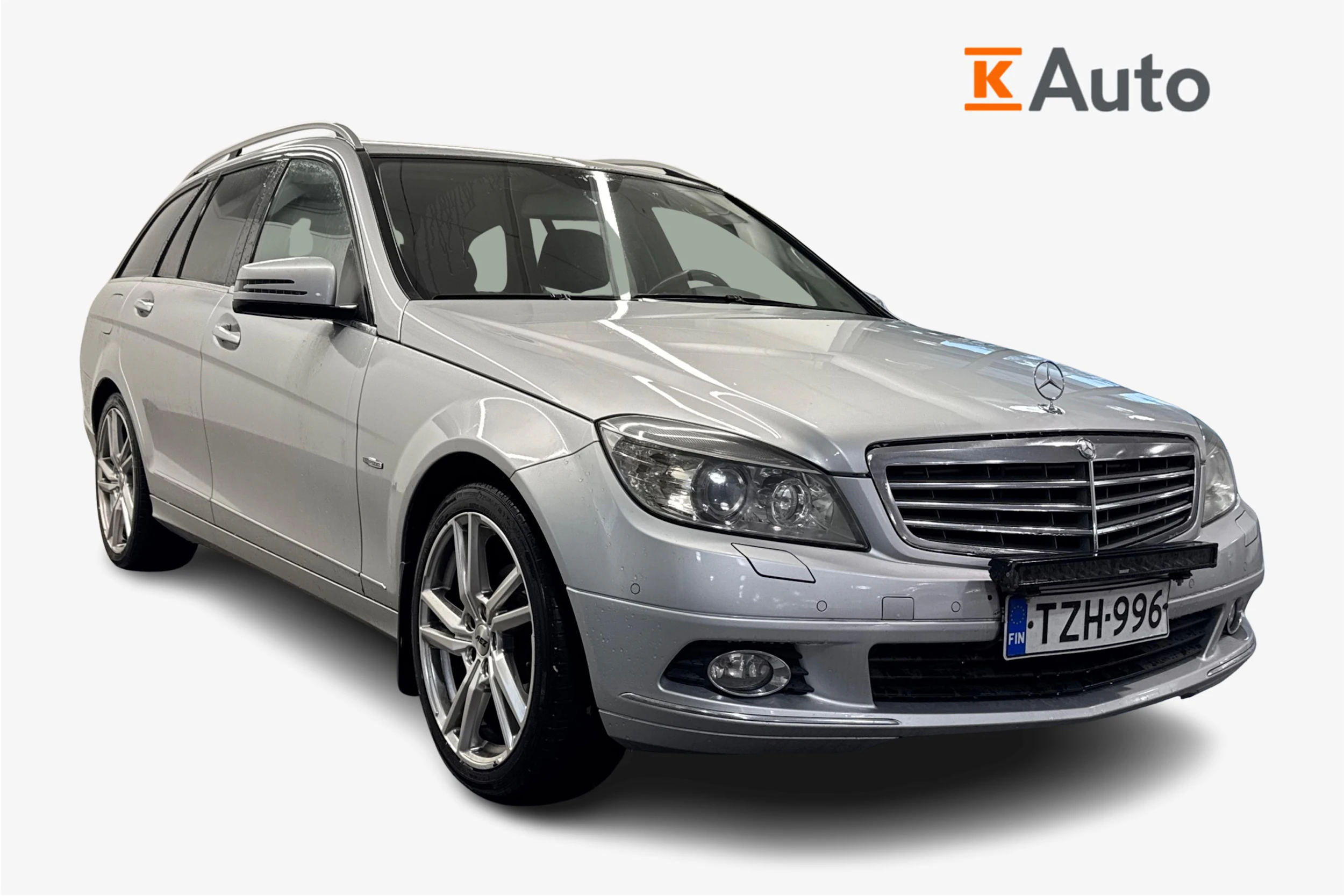 Harmaa Mercedes-Benz C 2011 kuva 1.