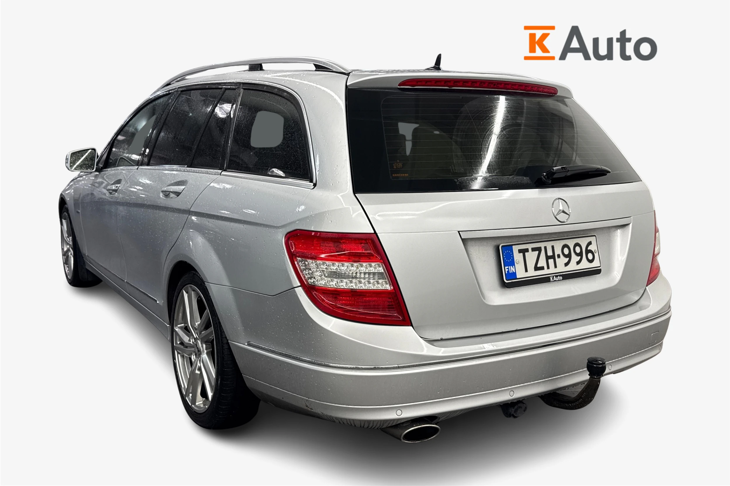 Harmaa Mercedes-Benz C 2011 kuva 2.