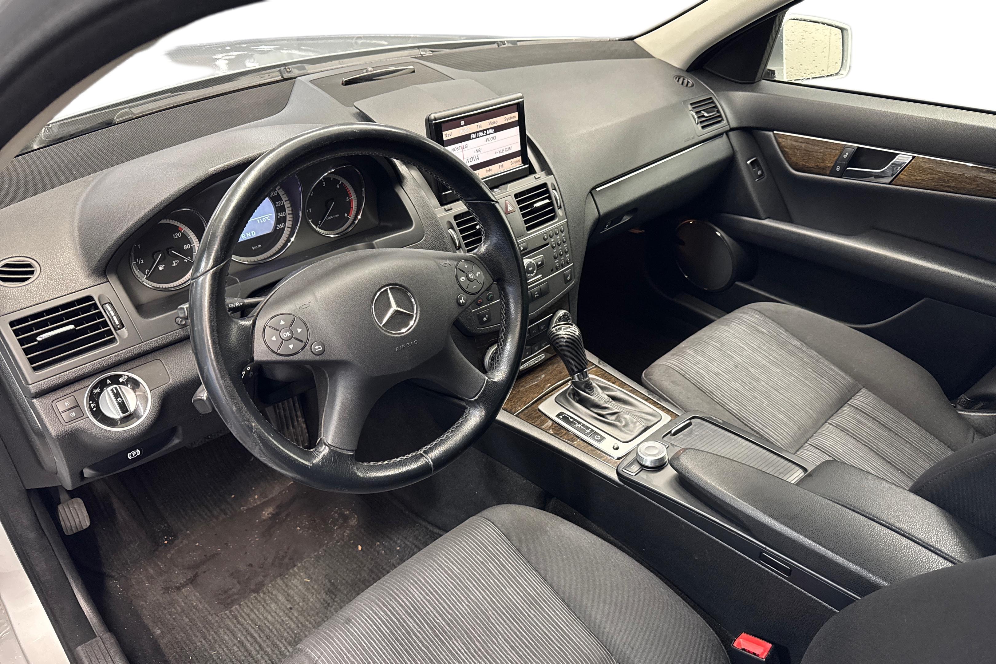 Mercedes-Benz C 220 CDI BE T A 2011, kuva 6/18