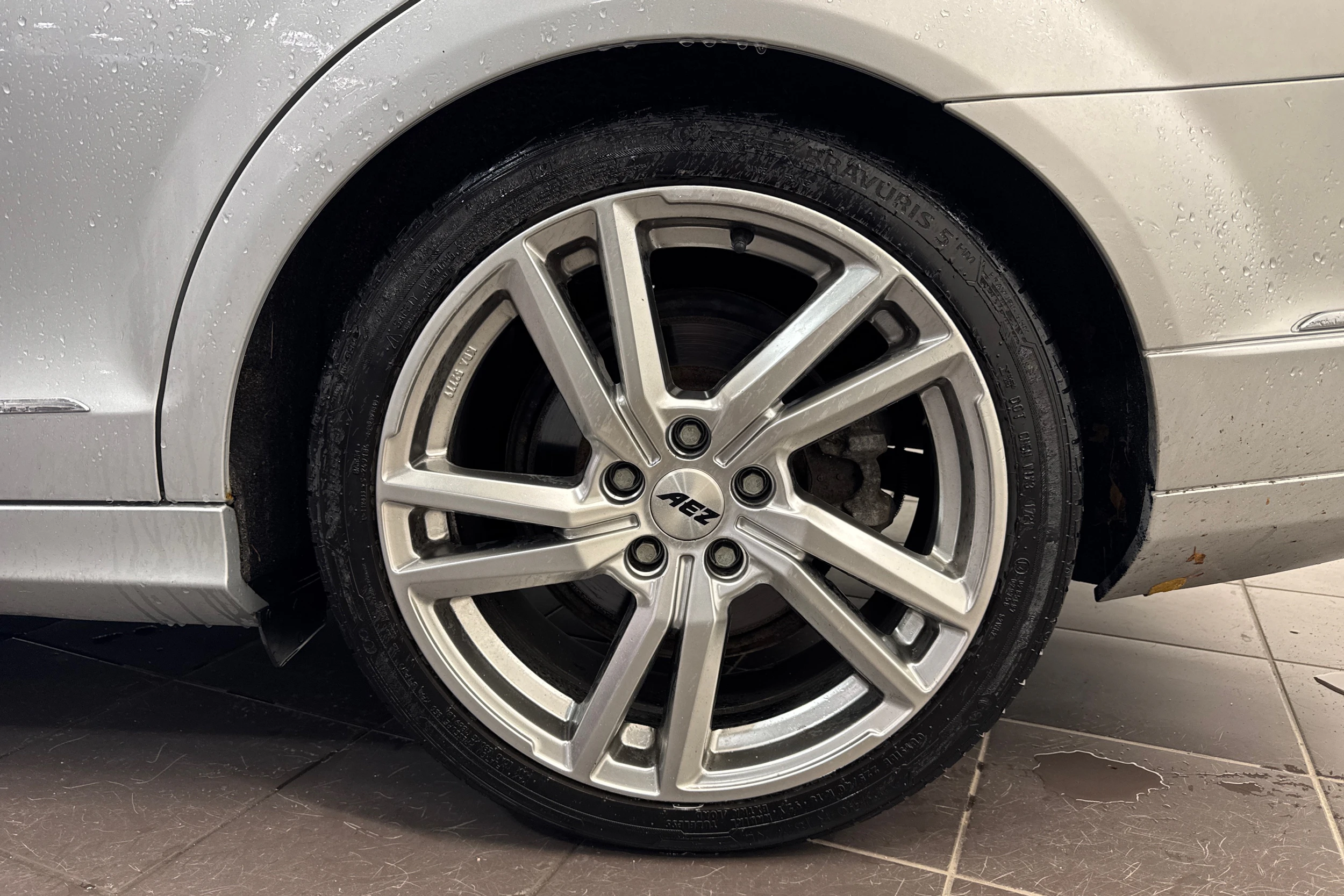 Harmaa Mercedes-Benz C 2011 kuva 10.