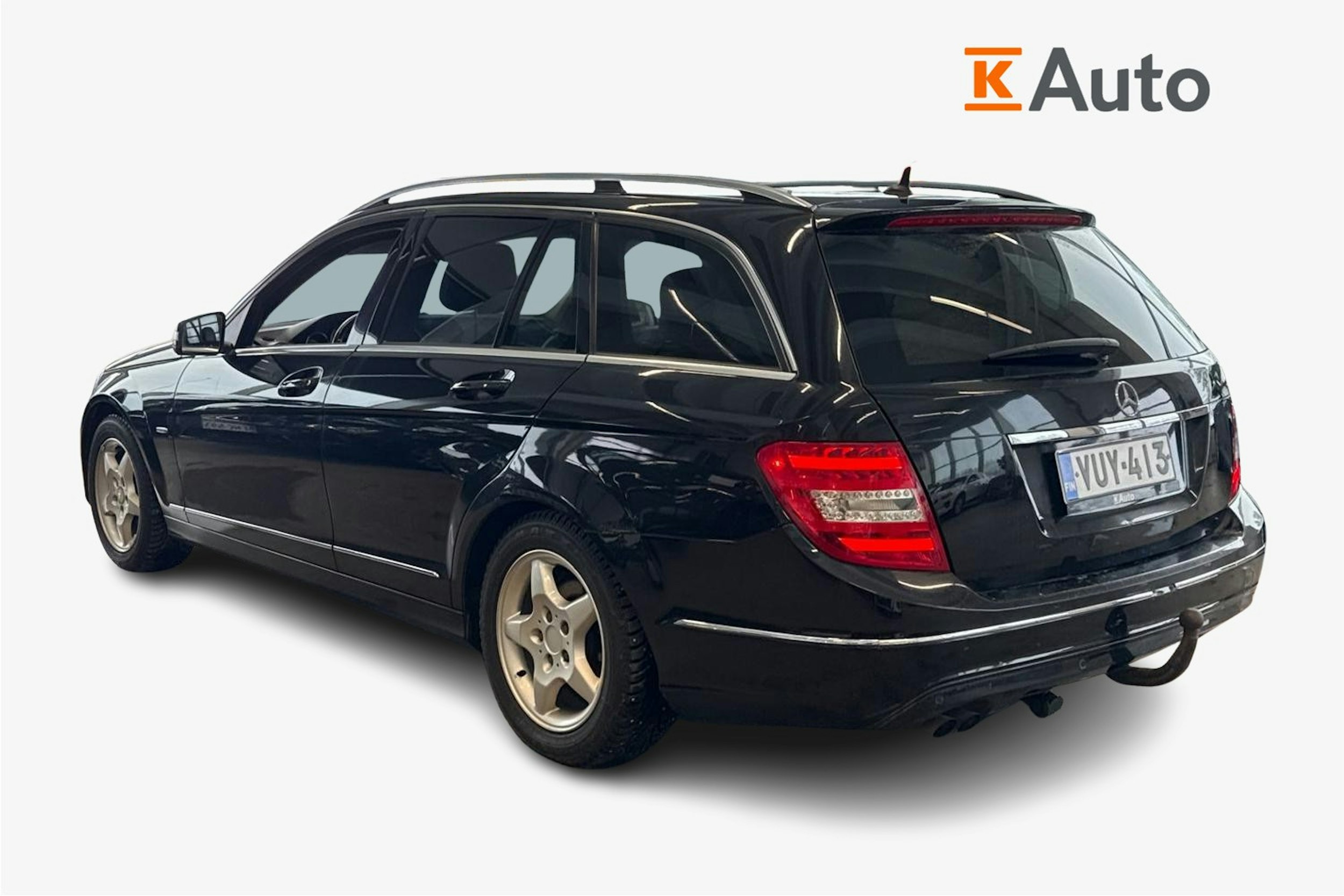 Musta Mercedes-Benz C 2011 kuva 2.