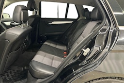 musta Mercedes-Benz C 2011 kuva 10.