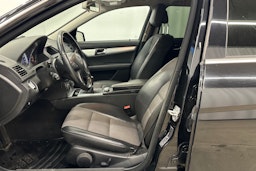 musta Mercedes-Benz C 2011 kuva 16.