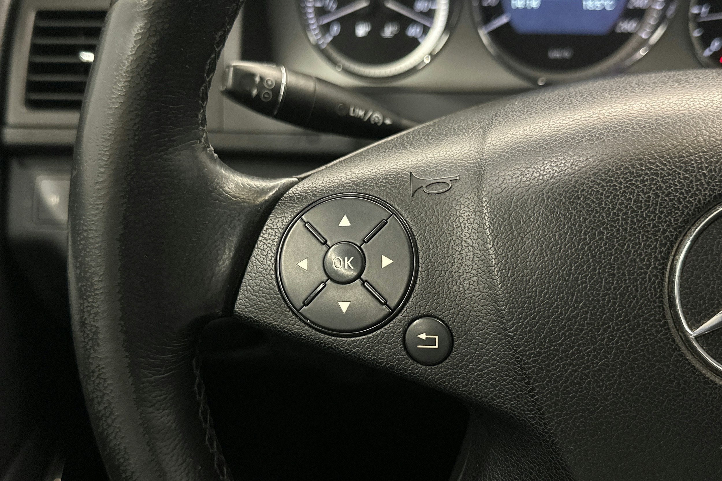 musta Mercedes-Benz C 2011 kuva 20.