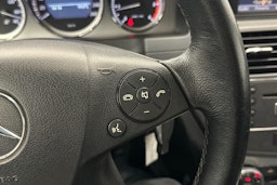 musta Mercedes-Benz C 2011 kuva 21.