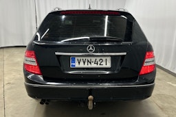 musta Mercedes-Benz C 2011 kuva 29.