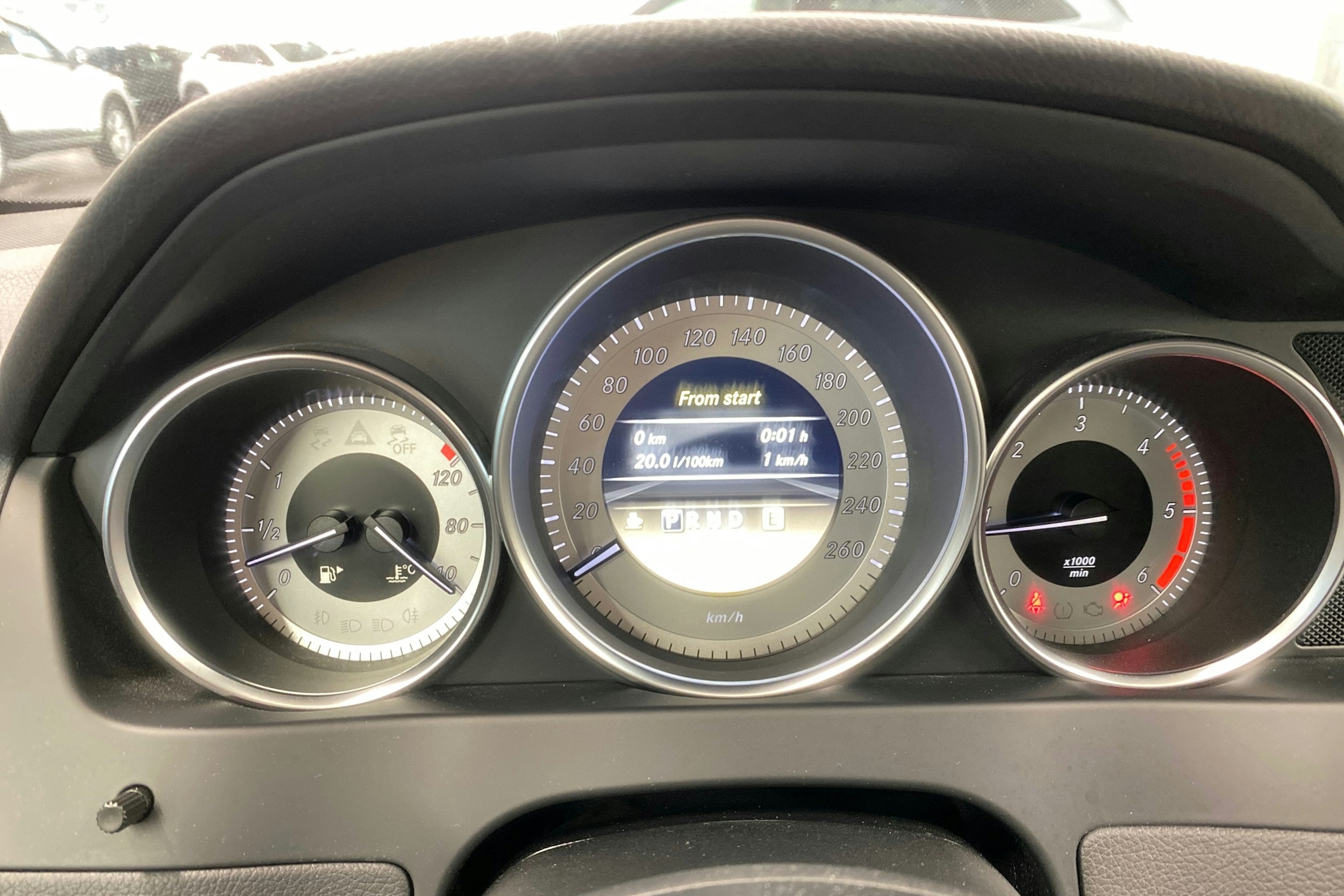 Sininen Mercedes-Benz C 2012 kuva 15.