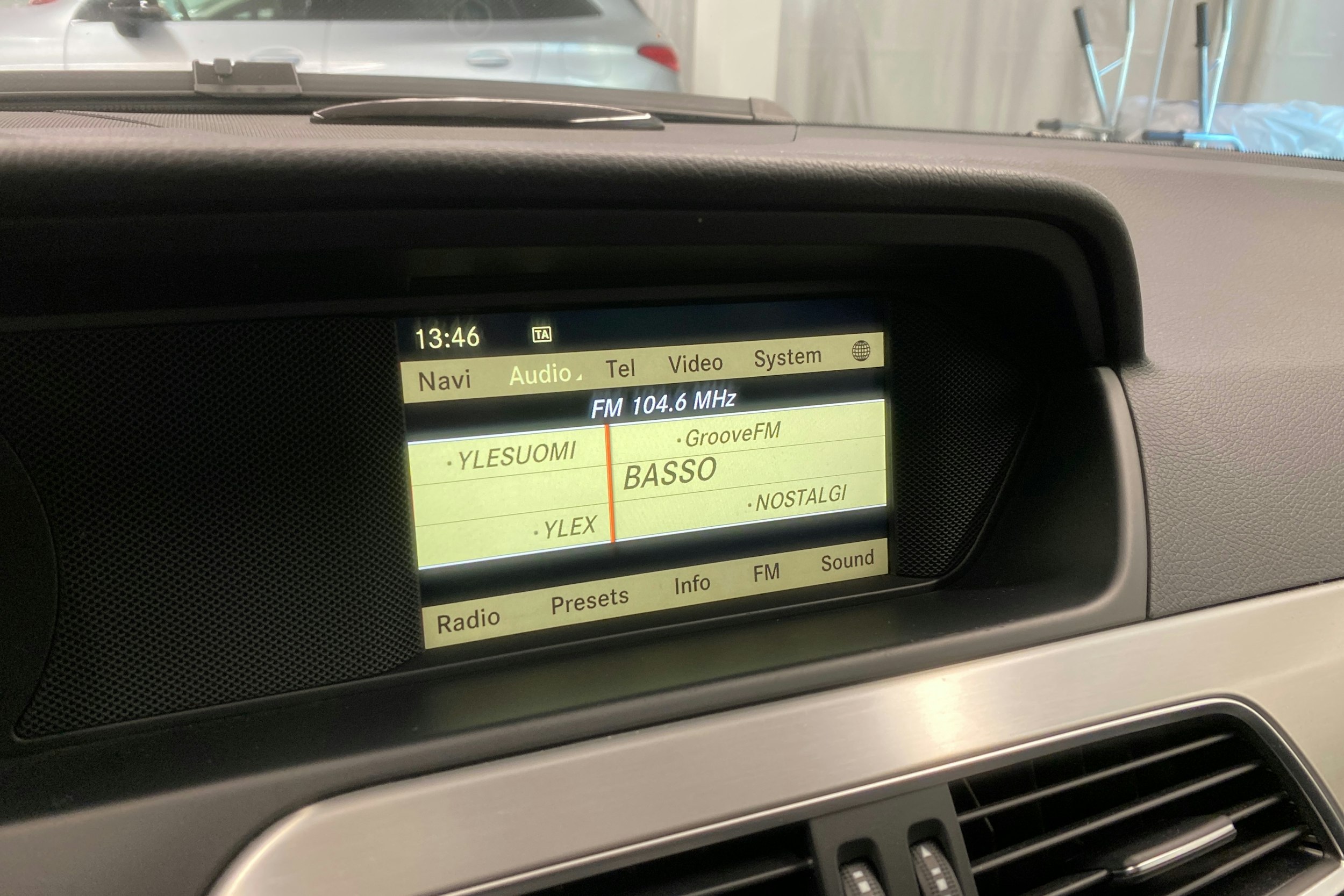 Sininen Mercedes-Benz C 2012 kuva 16.