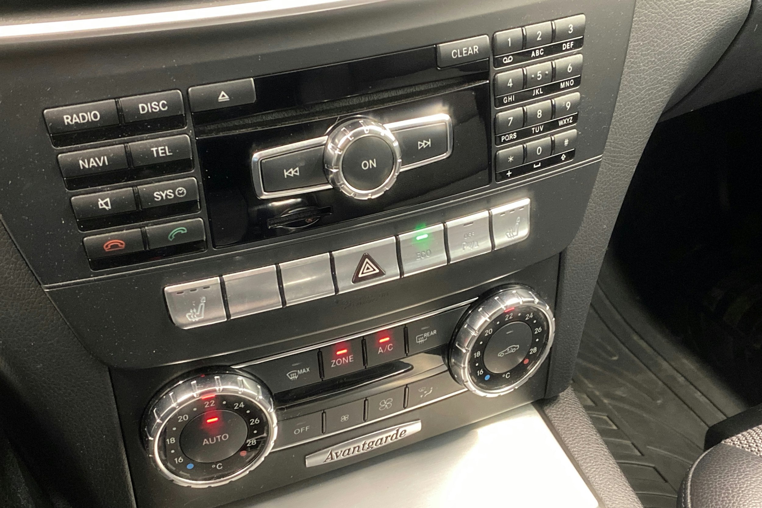 Sininen Mercedes-Benz C 2012 kuva 18.